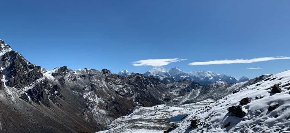 Makalu to Everest over 3 cols Trek