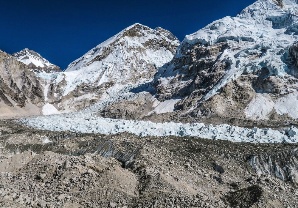 everest base camp trek in may