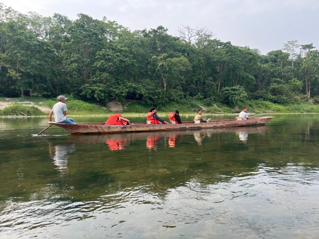 Canoe ride Chitwan National Park